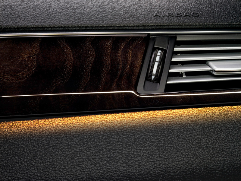 Illustration for article titled 2010 Mercedes E-Class: Mega Gallery